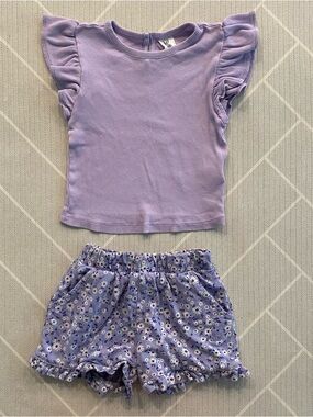 GAP Lilac Ruffle Sleeve Top & Floral Shorts Set Girl’s Size 4Y